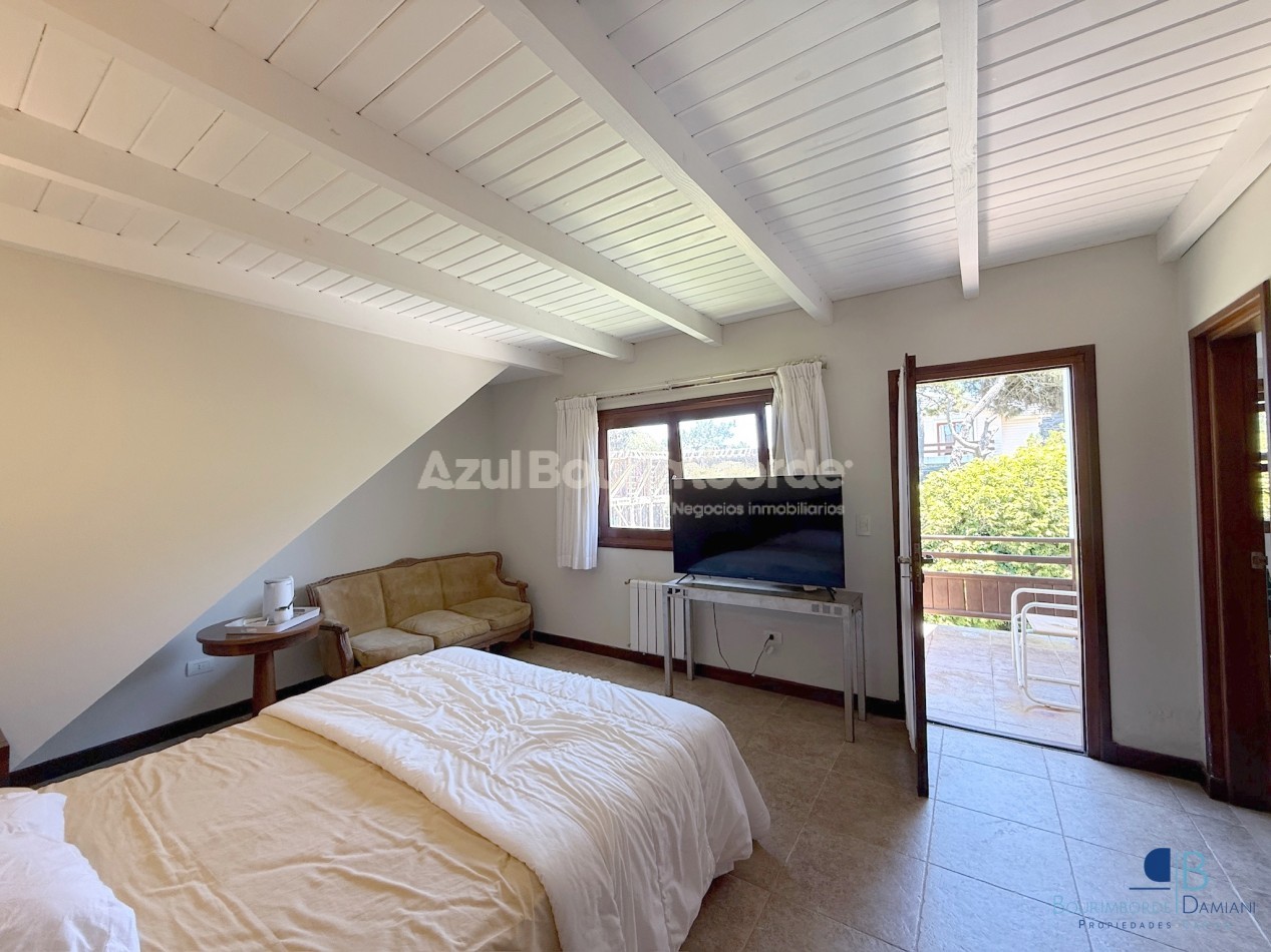 4024- Avutarda y Nogal 