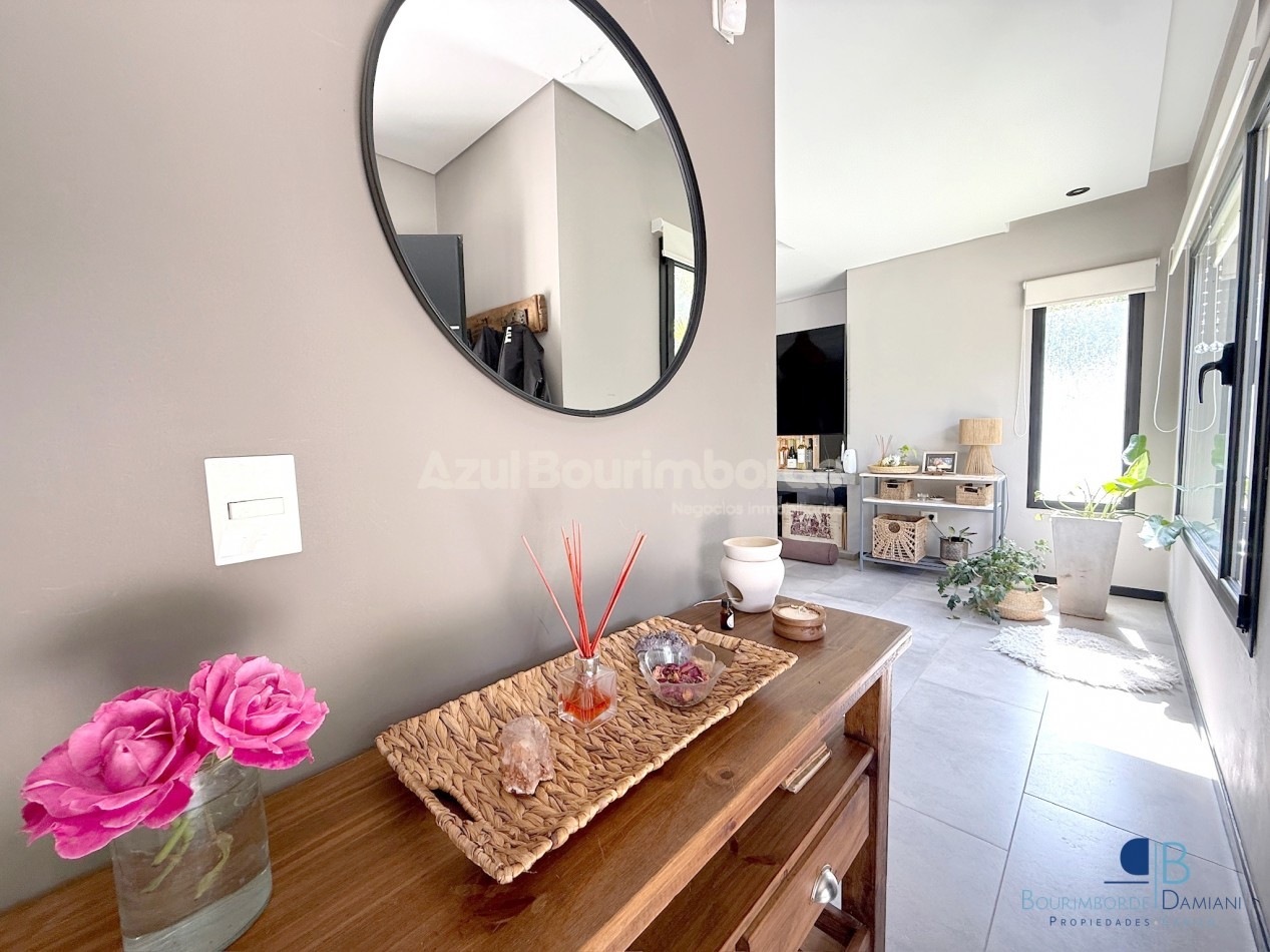 Venta Casa Pinamar con pileta, moderna, 5 ambientes- Marco Polo 726