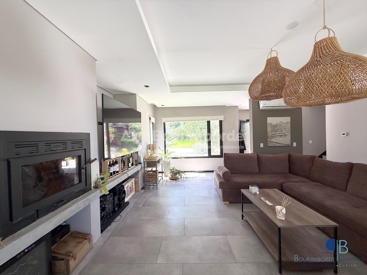 Venta Casa Pinamar con pileta, moderna, 5 ambientes- Marco Polo 726
