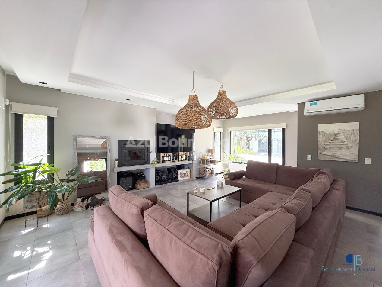 Venta Casa Pinamar con pileta, moderna, 5 ambientes- Marco Polo 726