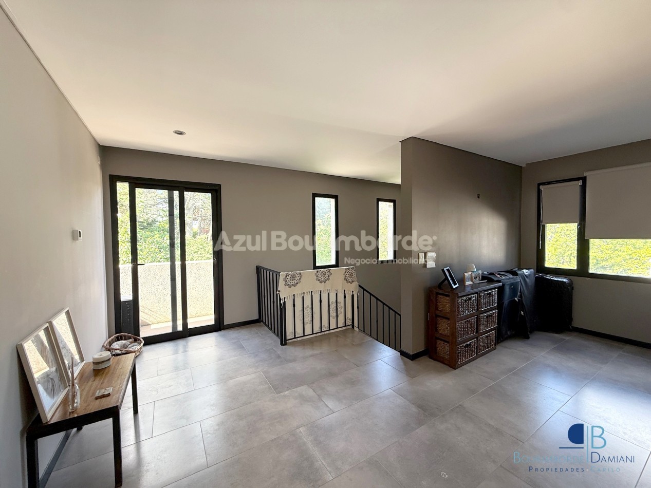 Venta Casa Pinamar con pileta, moderna, 5 ambientes- Marco Polo 726