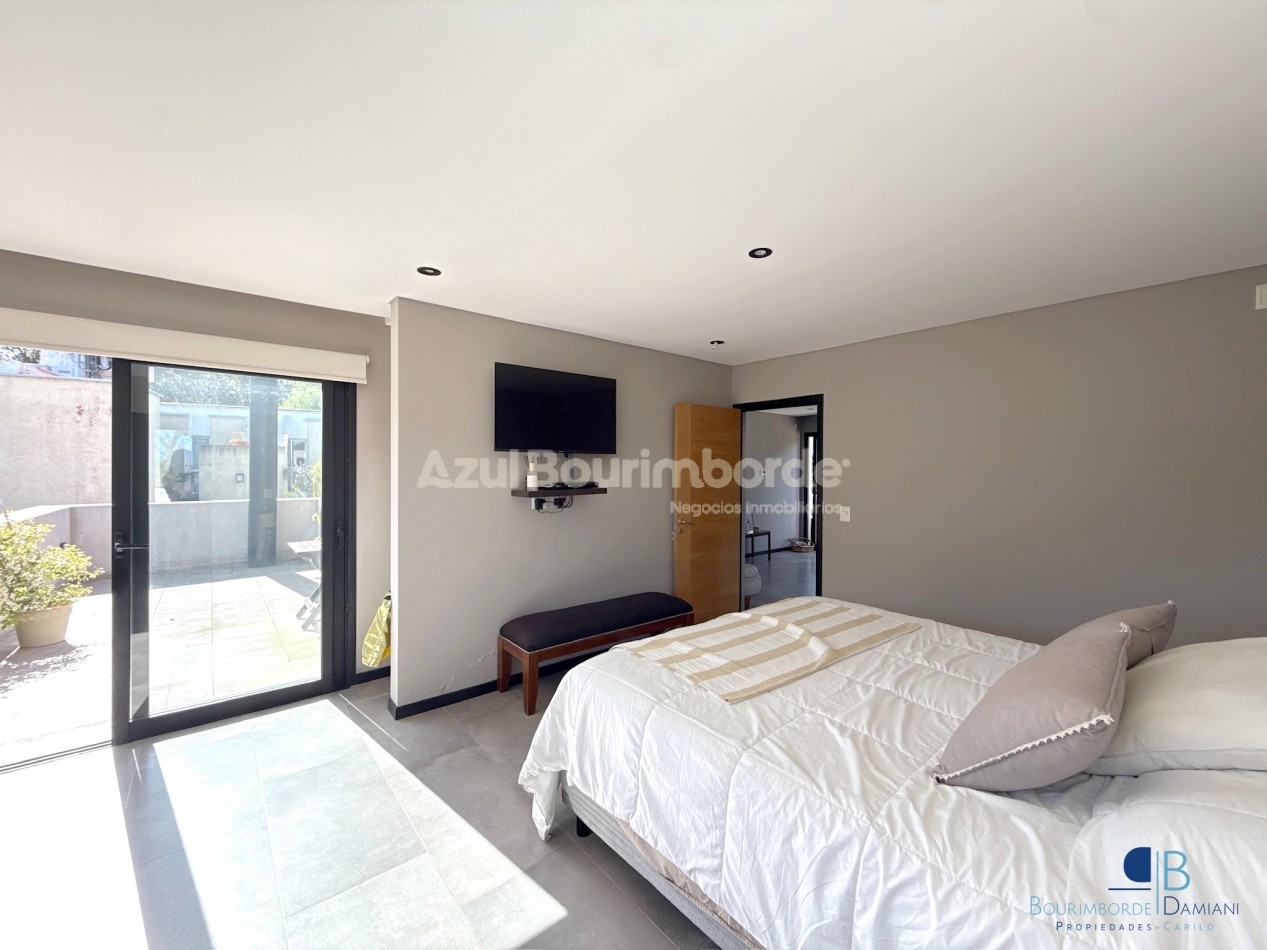 Venta Casa Pinamar con pileta, moderna, 5 ambientes- Marco Polo 726