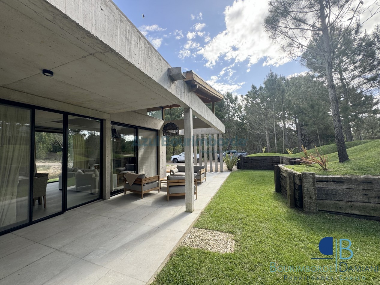 4008 - Villa Robles 100