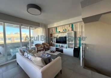 TRIPLEX 3 AMBIENTES EN VENTA EN CARILO A METROS DEL MAR