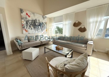 VENTA DUPLEX CON VISTA AL MAR EN CARILO - Ref 2035